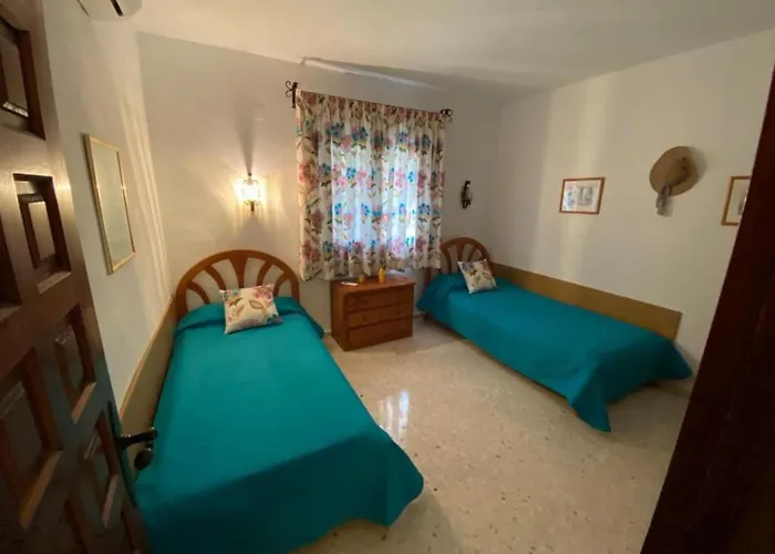 度假居 Mit Privatem Pool Und Meerblick By Interhome